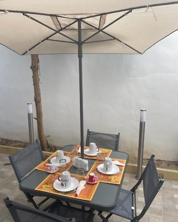 Dimora Nonna Ada Acomodação com café da manhã Aradeo Exterior foto